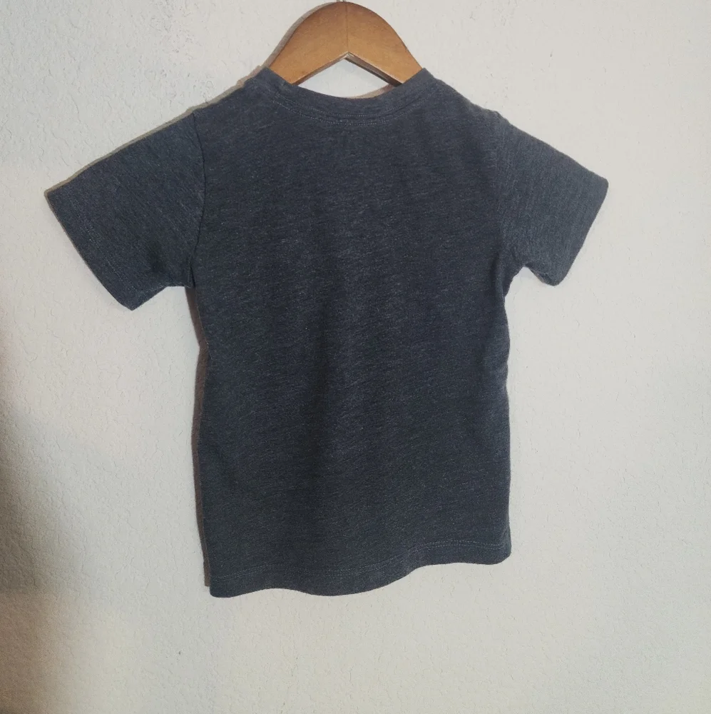 Nirvana 4-T shirt            Bin‎ 19